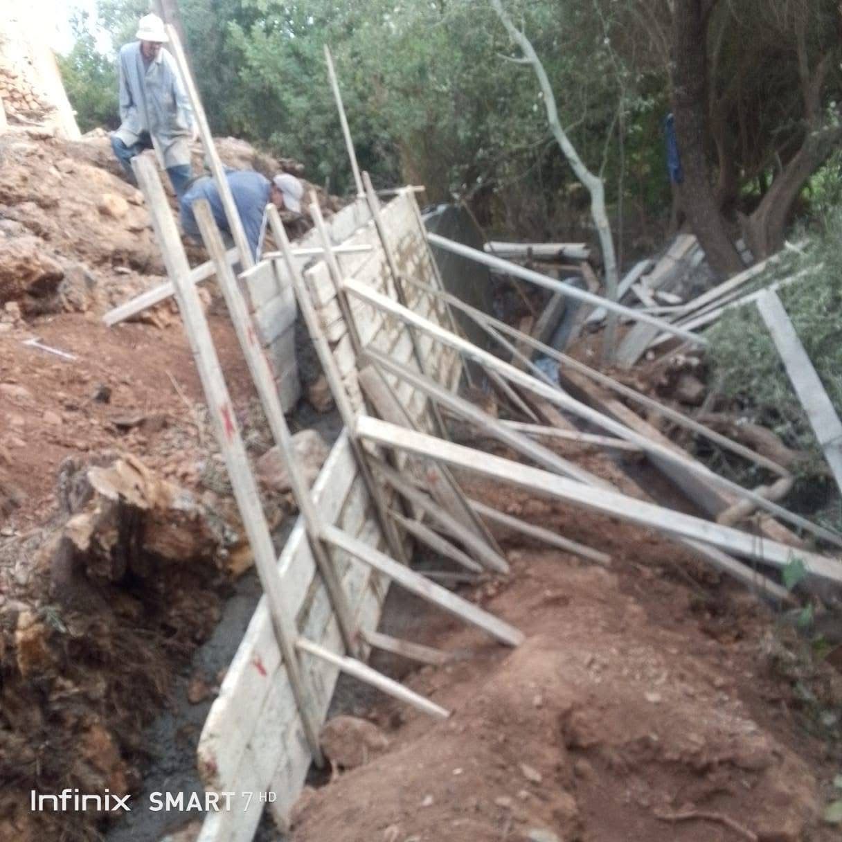 Participation des habitants aux travaux de la route